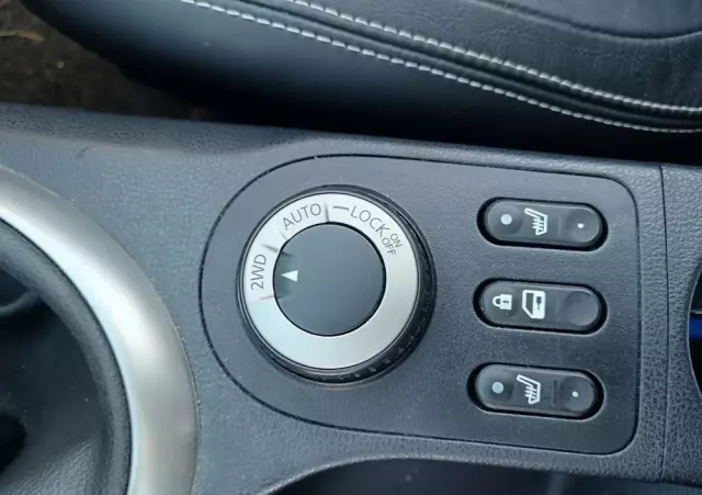 NISSAN Qashqai 1.6 dCi 4 x 4 DPF tekna