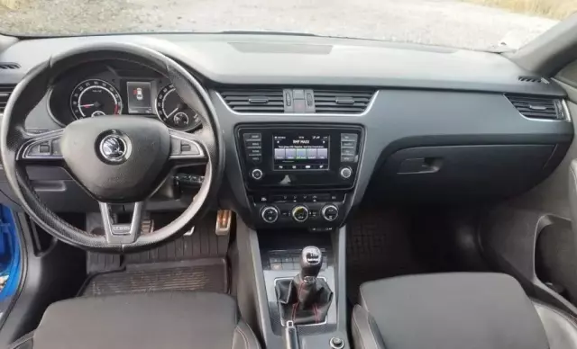 SKODA Octavia 