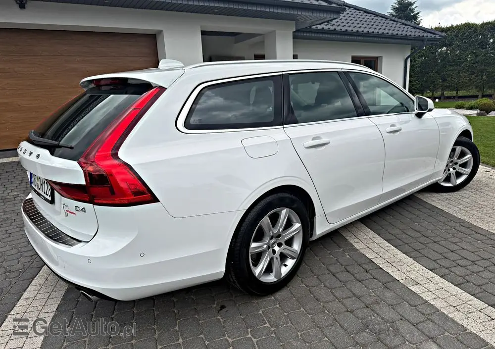 VOLVO V90 D4 Geartronic Momentum
