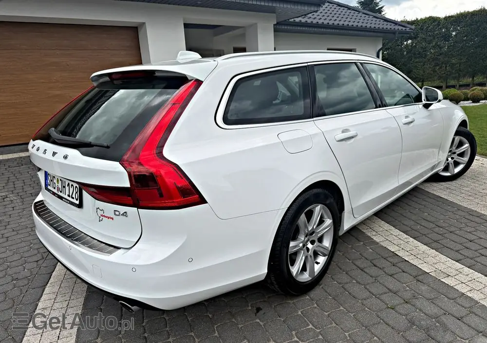 VOLVO V90 D4 Geartronic Momentum