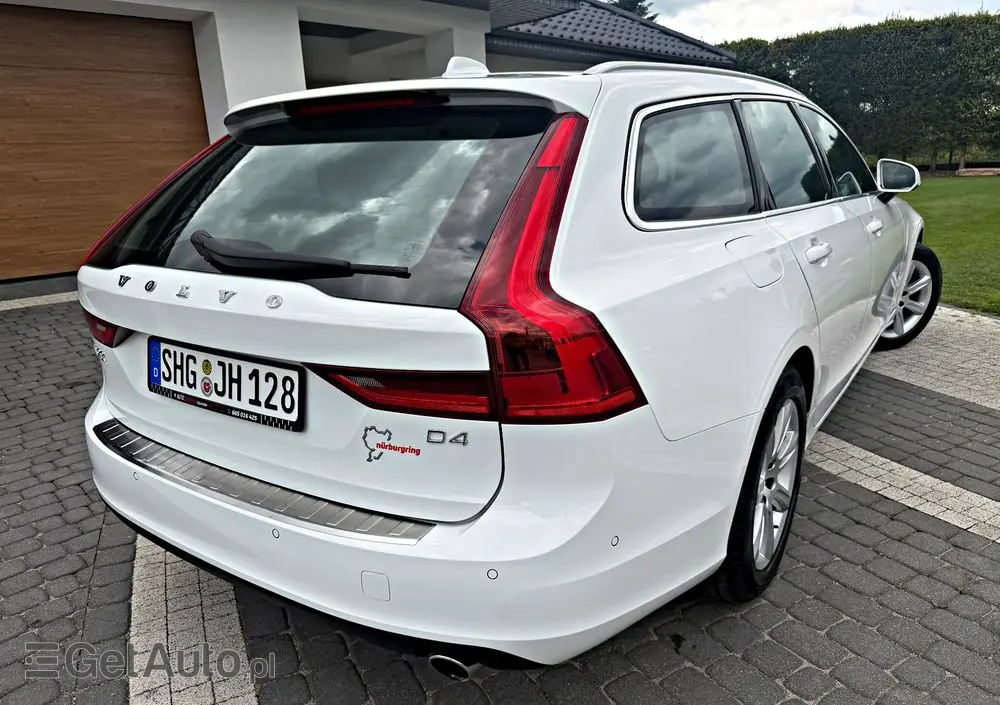 VOLVO V90 D4 Geartronic Momentum