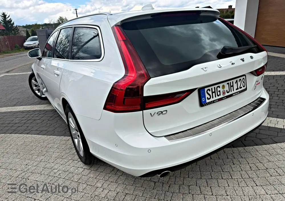 VOLVO V90 D4 Geartronic Momentum