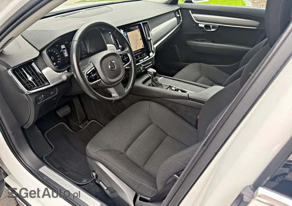 VOLVO V90 D4 Geartronic Momentum