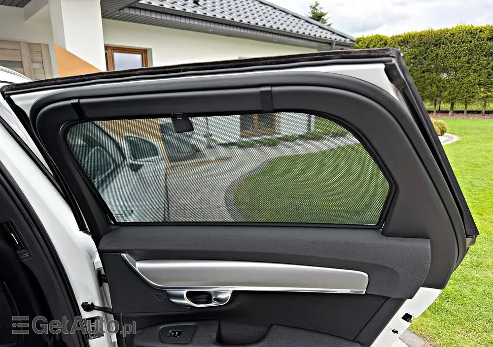 VOLVO V90 D4 Geartronic Momentum