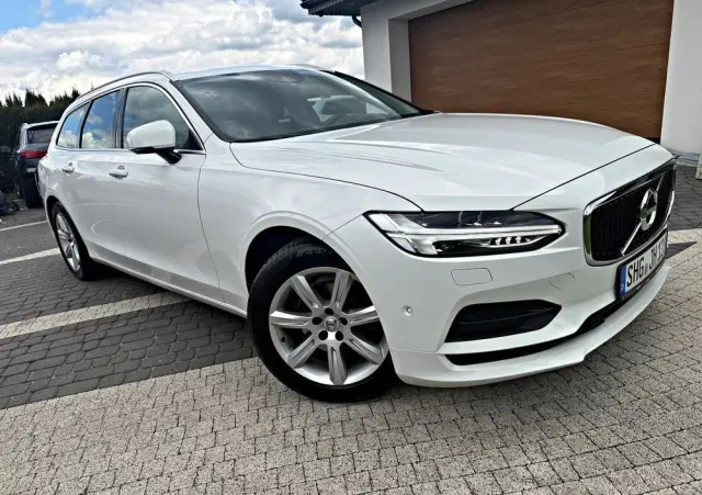 VOLVO V90 D4 Geartronic Momentum