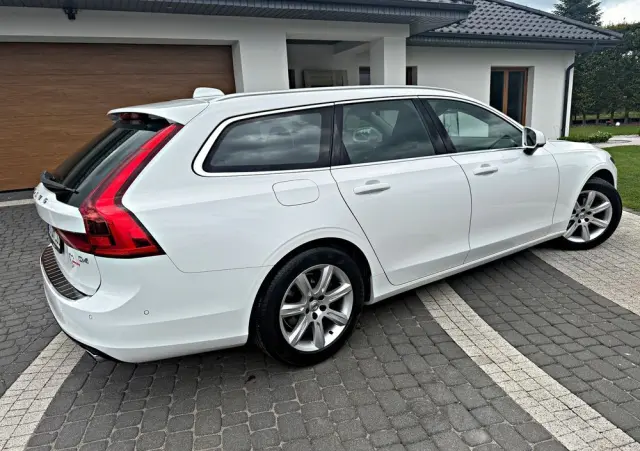 VOLVO V90 D4 Geartronic Momentum
