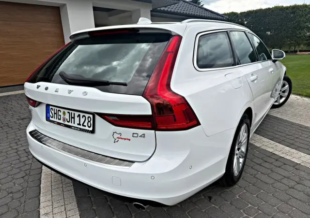 VOLVO V90 D4 Geartronic Momentum