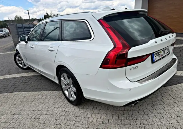 VOLVO V90 D4 Geartronic Momentum