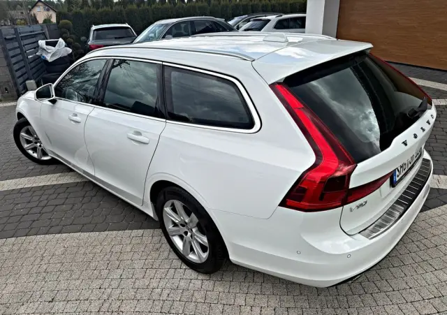 VOLVO V90 D4 Geartronic Momentum