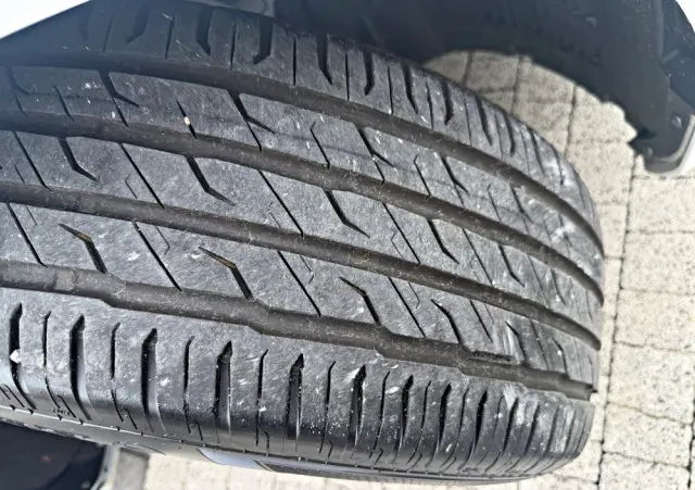 VOLVO V90 D4 Geartronic Momentum