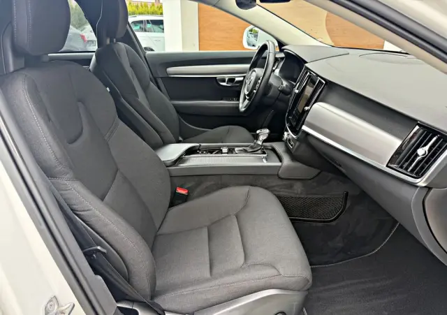 VOLVO V90 D4 Geartronic Momentum