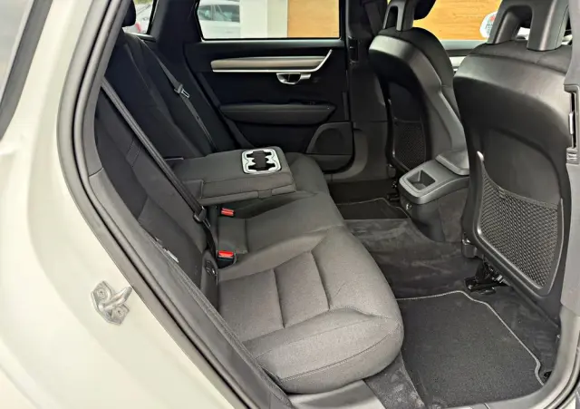 VOLVO V90 D4 Geartronic Momentum
