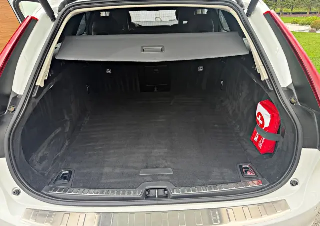 VOLVO V90 D4 Geartronic Momentum