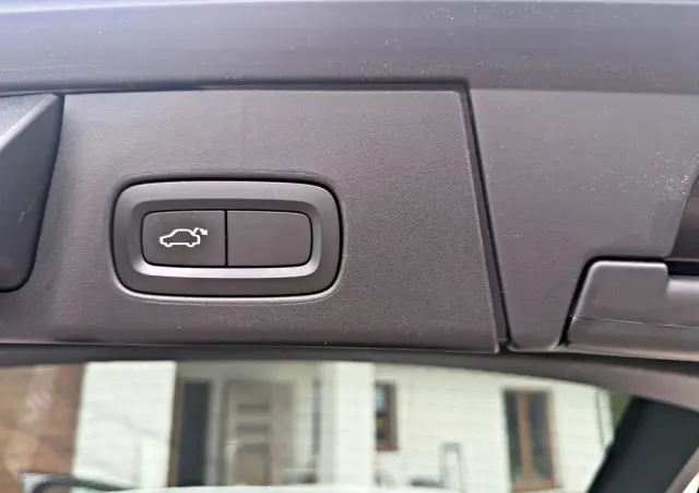 VOLVO V90 D4 Geartronic Momentum