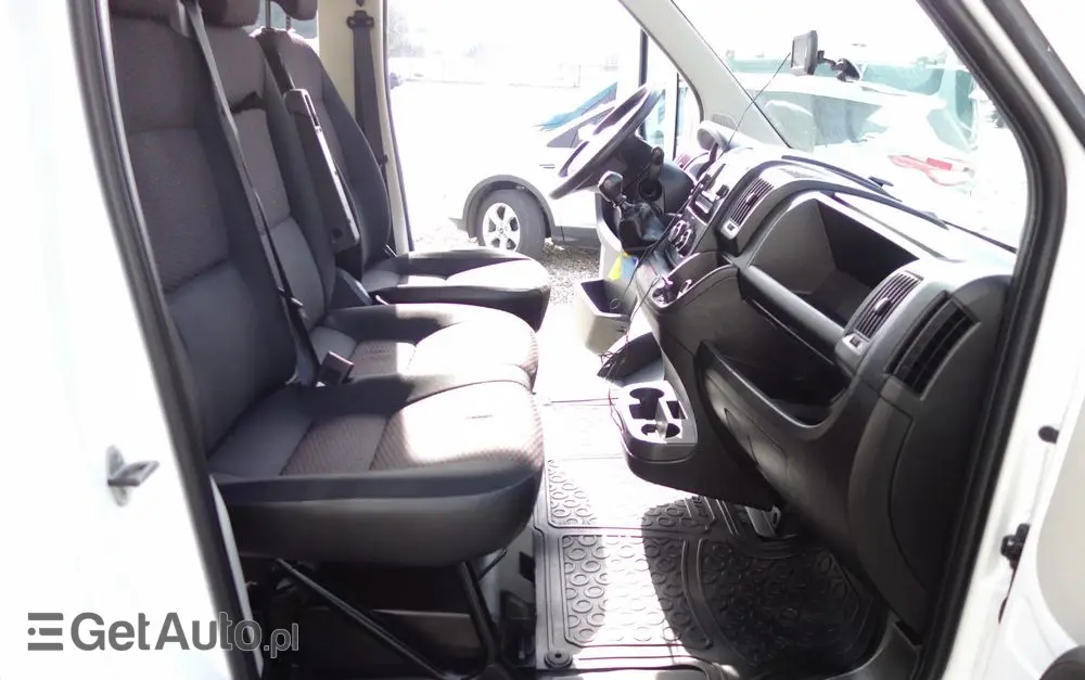 PEUGEOT Boxer Doka 7 Osobowa 2.2 Bluehdi 165 KM Klima Webasto 