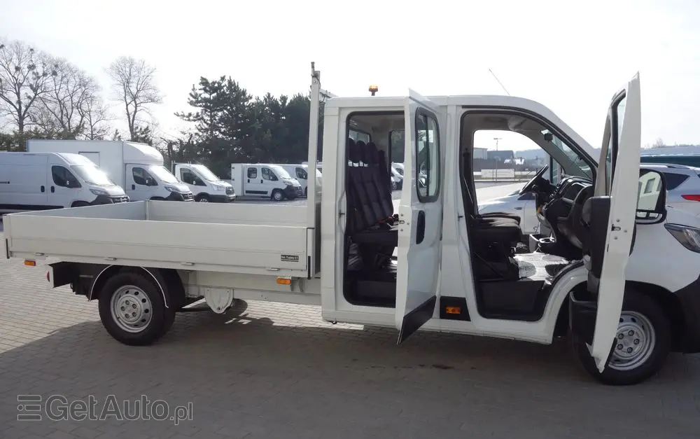 PEUGEOT Boxer Doka 7 Osobowa 2.2 Bluehdi 165 KM Klima Webasto 