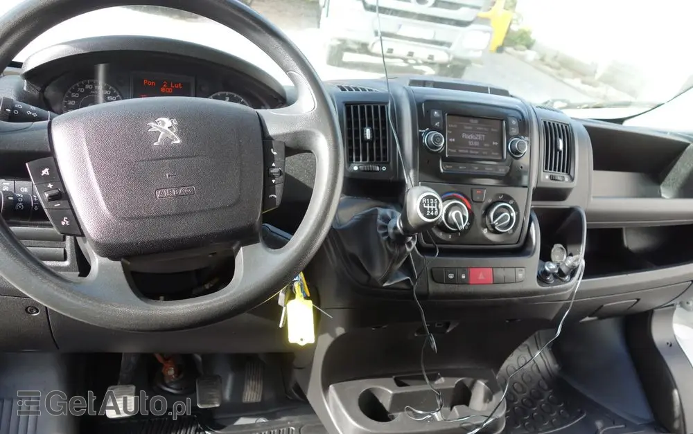 PEUGEOT Boxer Doka 7 Osobowa 2.2 Bluehdi 165 KM Klima Webasto 