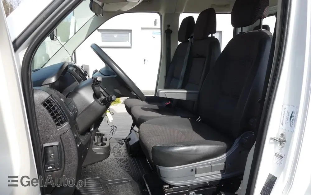 PEUGEOT Boxer Doka 7 Osobowa 2.2 Bluehdi 165 KM Klima Webasto 