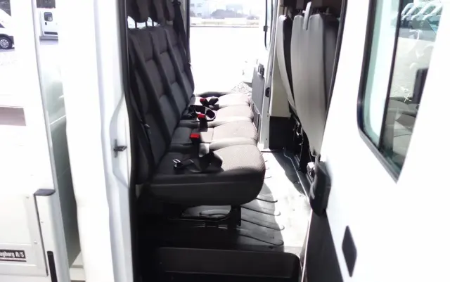 PEUGEOT Boxer Doka 7 Osobowa 2.2 Bluehdi 165 KM Klima Webasto 