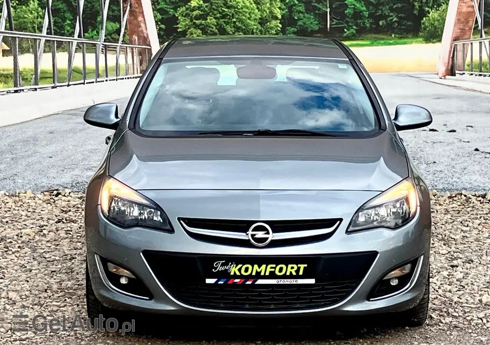 OPEL Astra 1.6 Turbo 150 Jahre