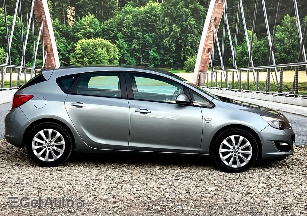 OPEL Astra 1.6 Turbo 150 Jahre