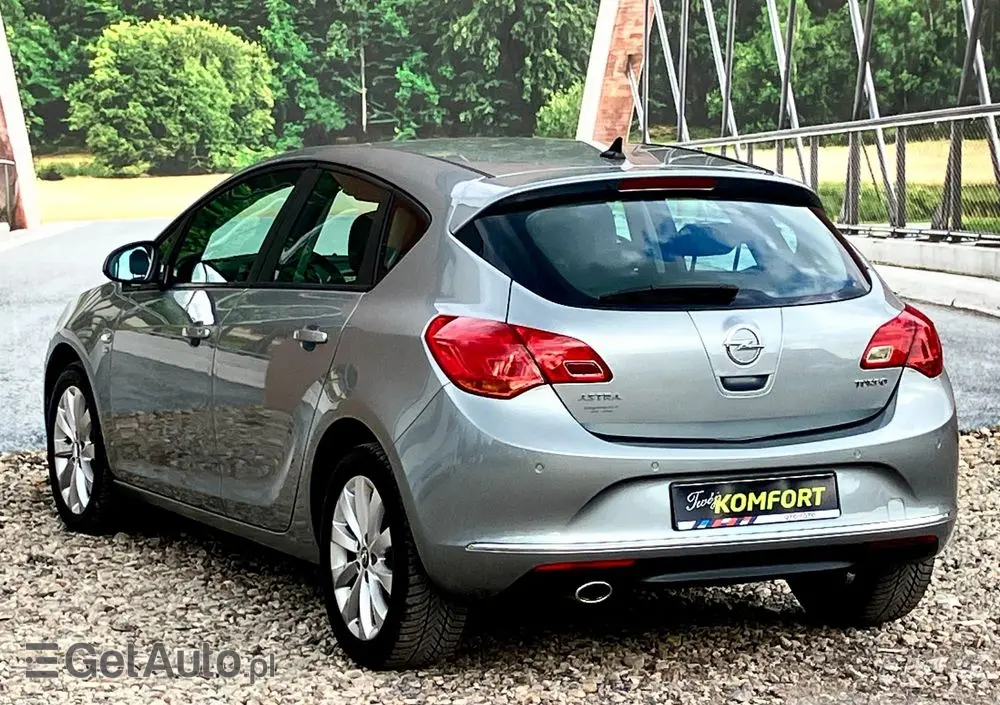 OPEL Astra 1.6 Turbo 150 Jahre