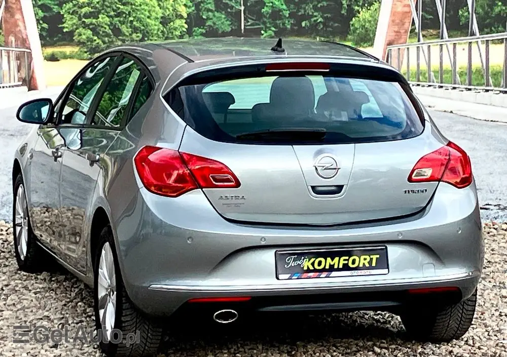 OPEL Astra 1.6 Turbo 150 Jahre