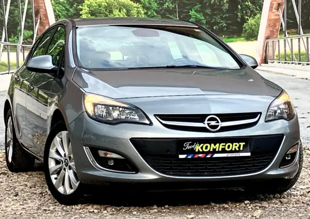 OPEL Astra 1.6 Turbo 150 Jahre