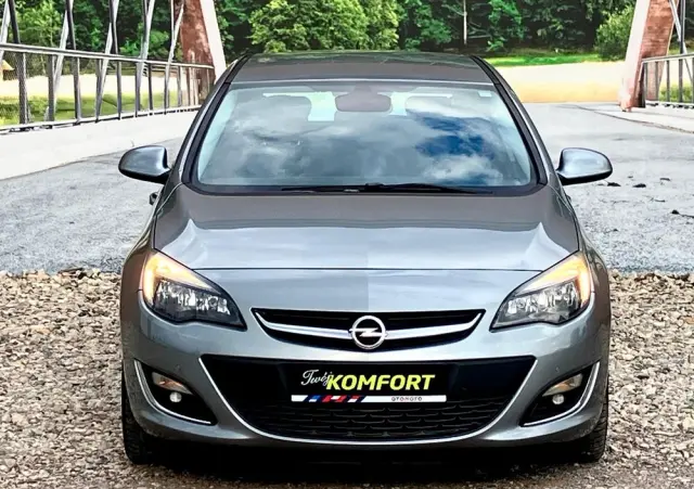 OPEL Astra 1.6 Turbo 150 Jahre
