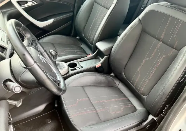 OPEL Astra 1.6 Turbo 150 Jahre