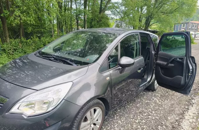 OPEL Meriva 