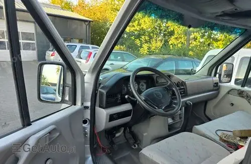 VOLKSWAGEN LT 
