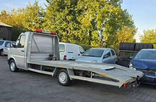 VOLKSWAGEN LT 