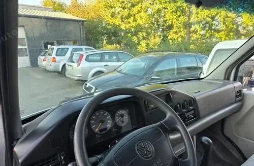 VOLKSWAGEN LT 