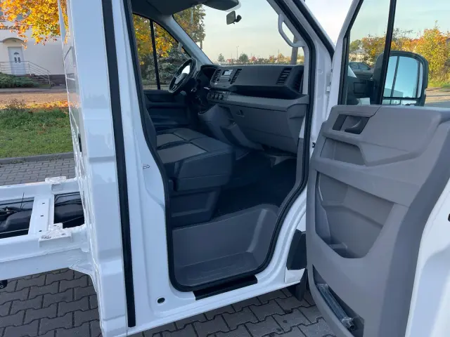 VOLKSWAGEN Crafter 