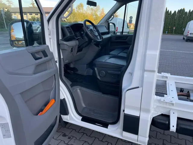 VOLKSWAGEN Crafter 