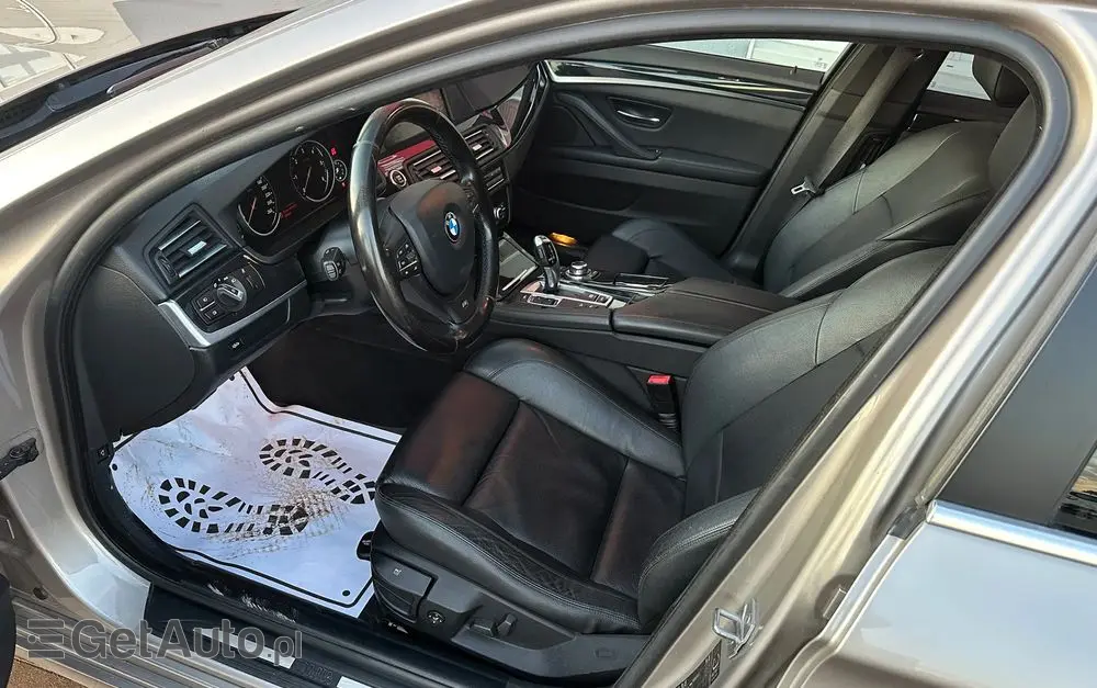 BMW Seria 5 525d xDrive Sport-Aut