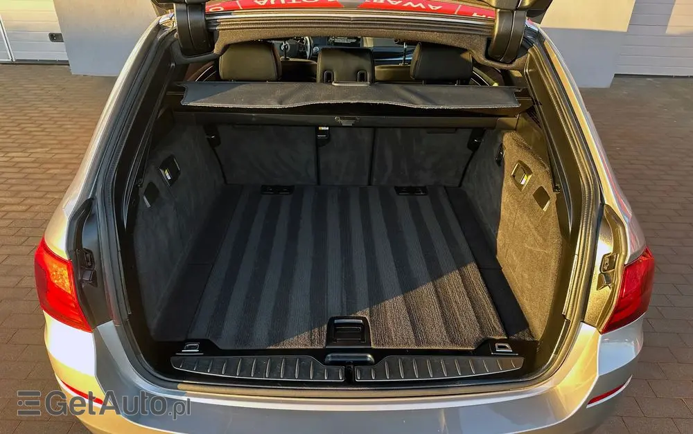 BMW Seria 5 525d xDrive Sport-Aut