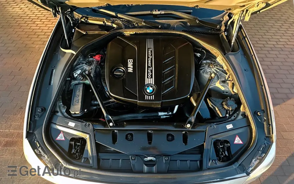 BMW Seria 5 525d xDrive Sport-Aut