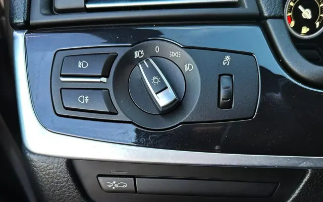 BMW Seria 5 525d xDrive Sport-Aut