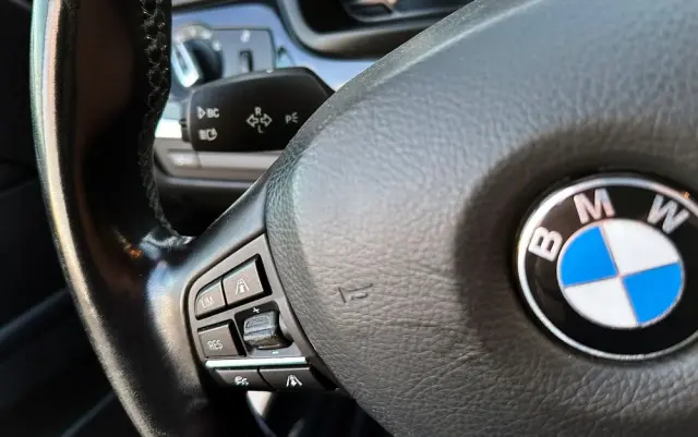 BMW Seria 5 525d xDrive Sport-Aut