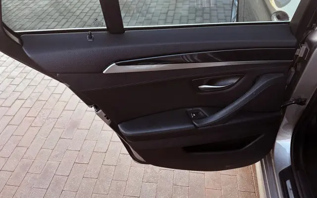 BMW Seria 5 525d xDrive Sport-Aut