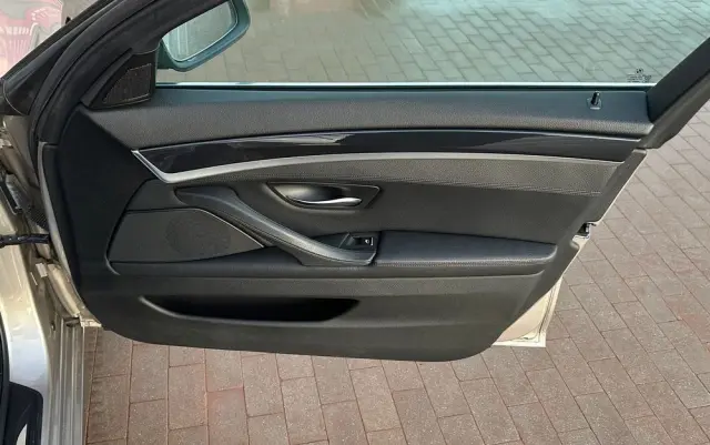 BMW Seria 5 525d xDrive Sport-Aut