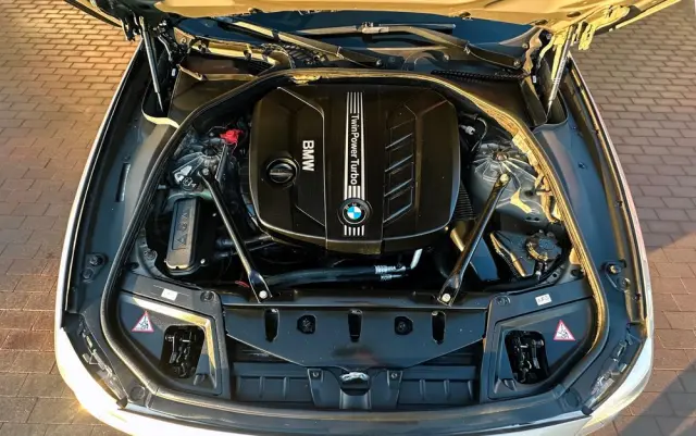 BMW Seria 5 525d xDrive Sport-Aut