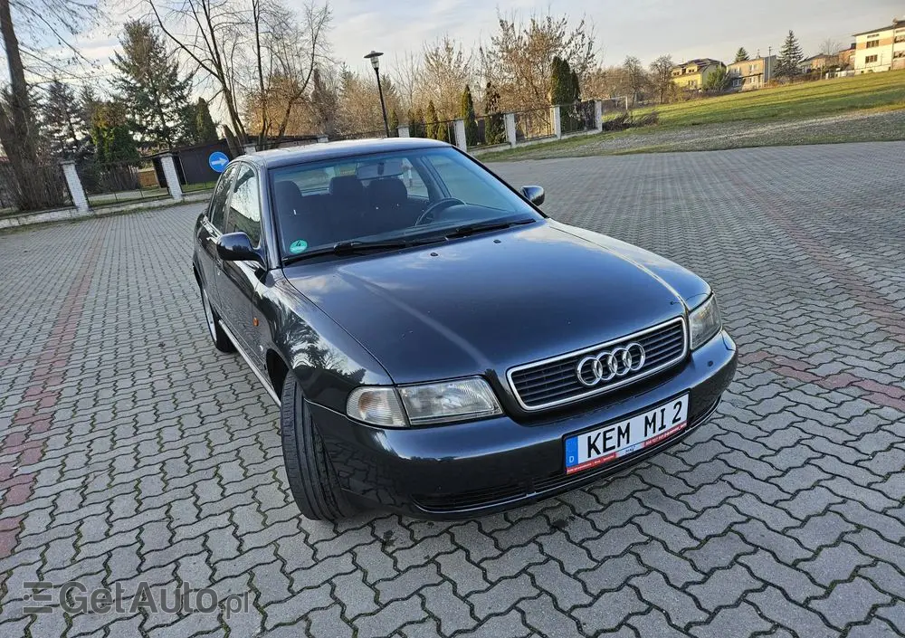 AUDI A4 Limousine 2.6