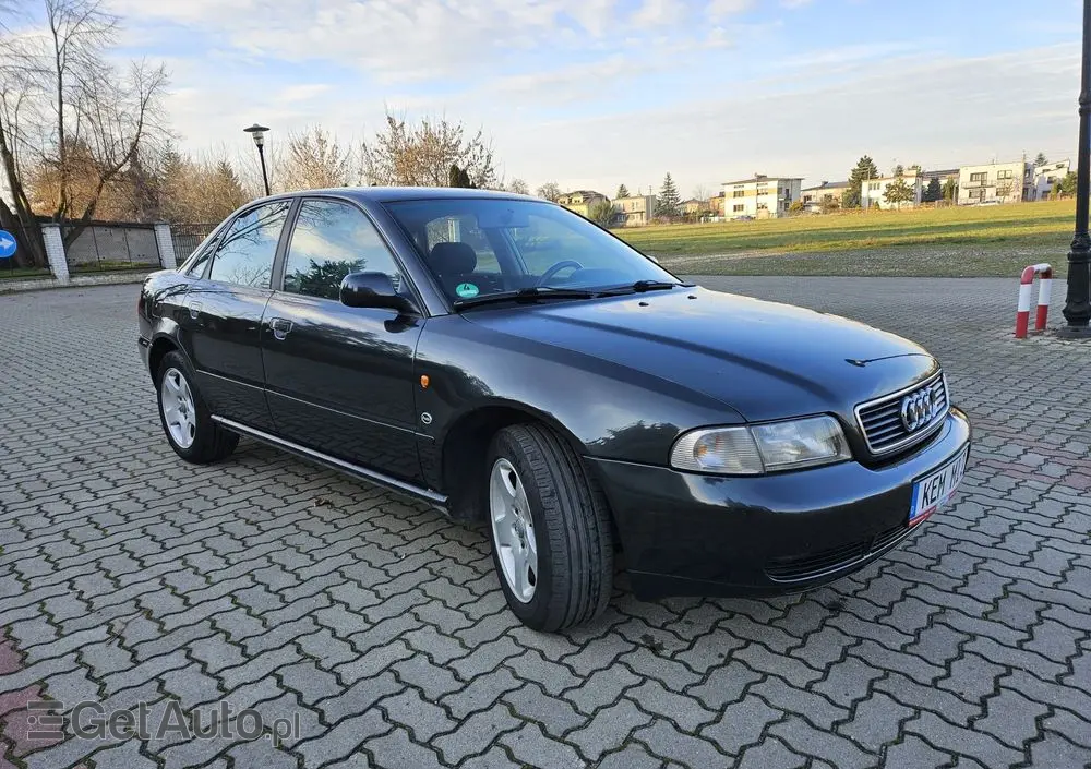 AUDI A4 Limousine 2.6