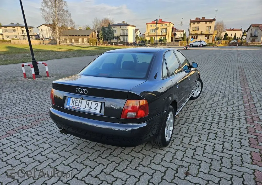 AUDI A4 Limousine 2.6