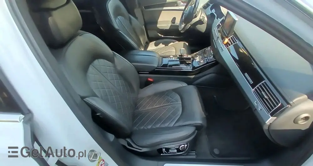 AUDI A8 4.2 TDI DPF (clean diesel) quattro tiptronic