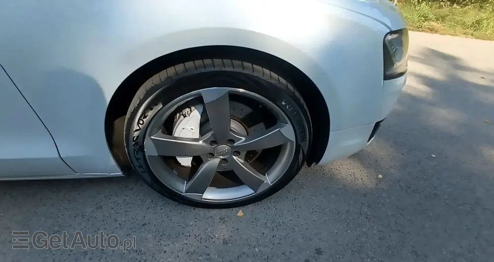 AUDI A8 4.2 TDI DPF (clean diesel) quattro tiptronic