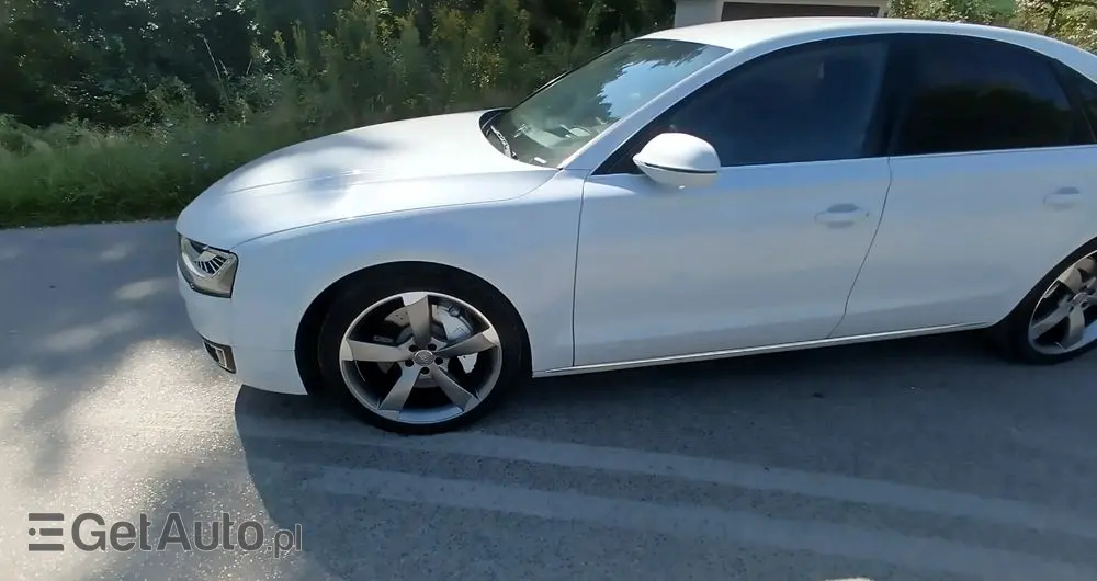 AUDI A8 4.2 TDI DPF (clean diesel) quattro tiptronic